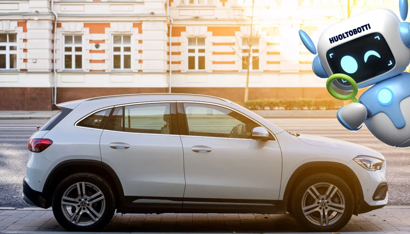 Huoltobotti vertaamassa autokorjaamoita Helsingissä